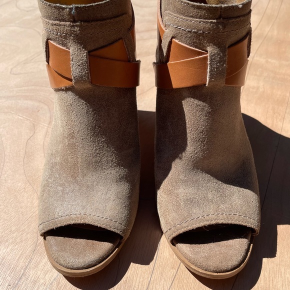 Lucky Brand Open Toe Bootie - Picture 4 of 5